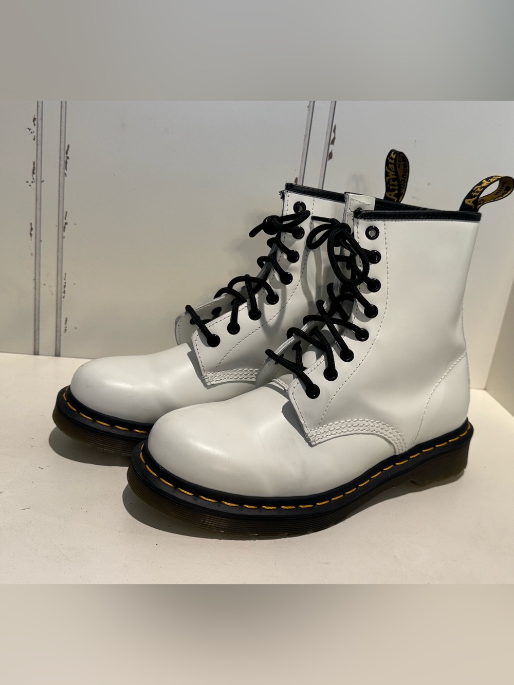 Dr. Martens 1460 W White Smooth Leather 8-Eye Combat Boots Women’s Size 8
